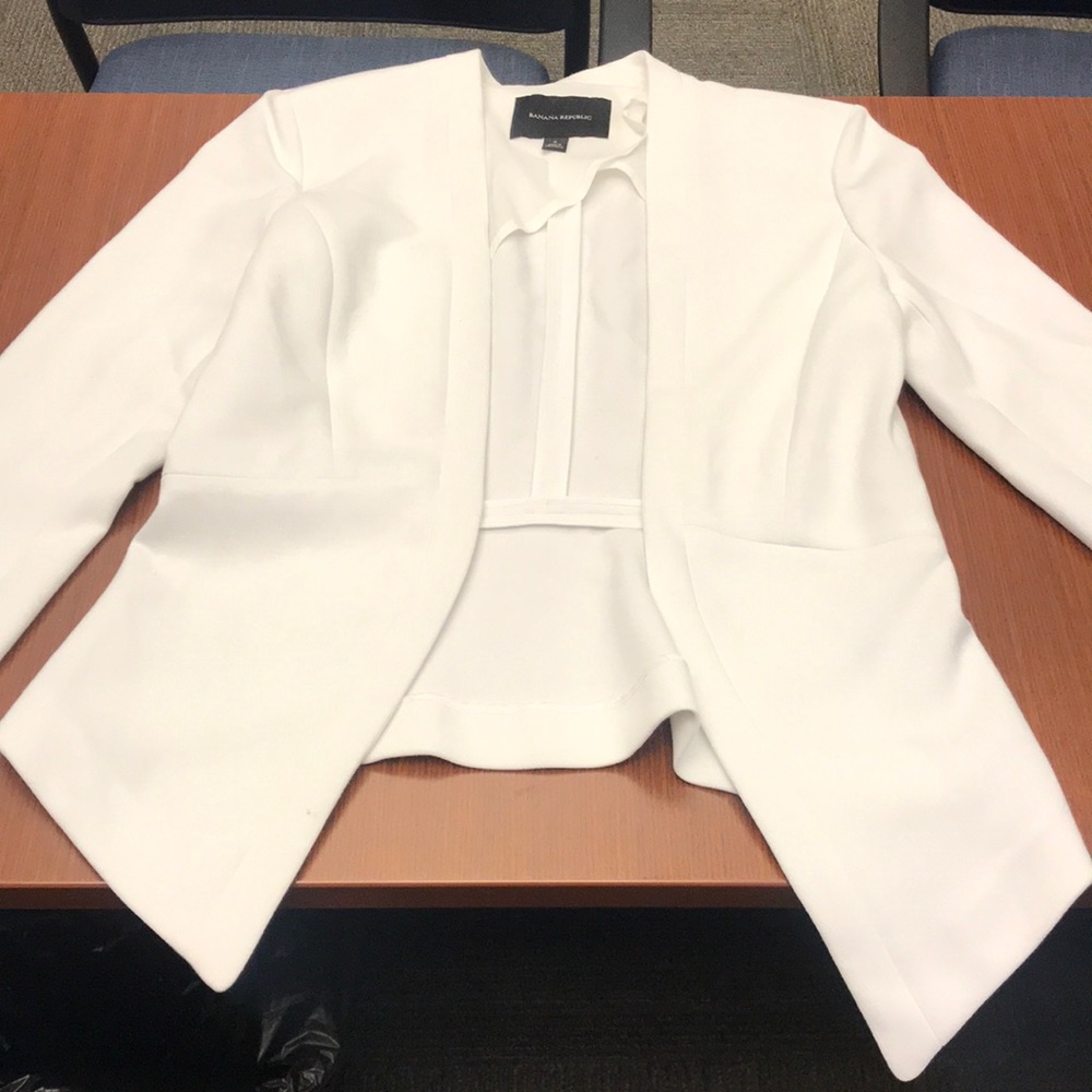 White Blazer Size 6